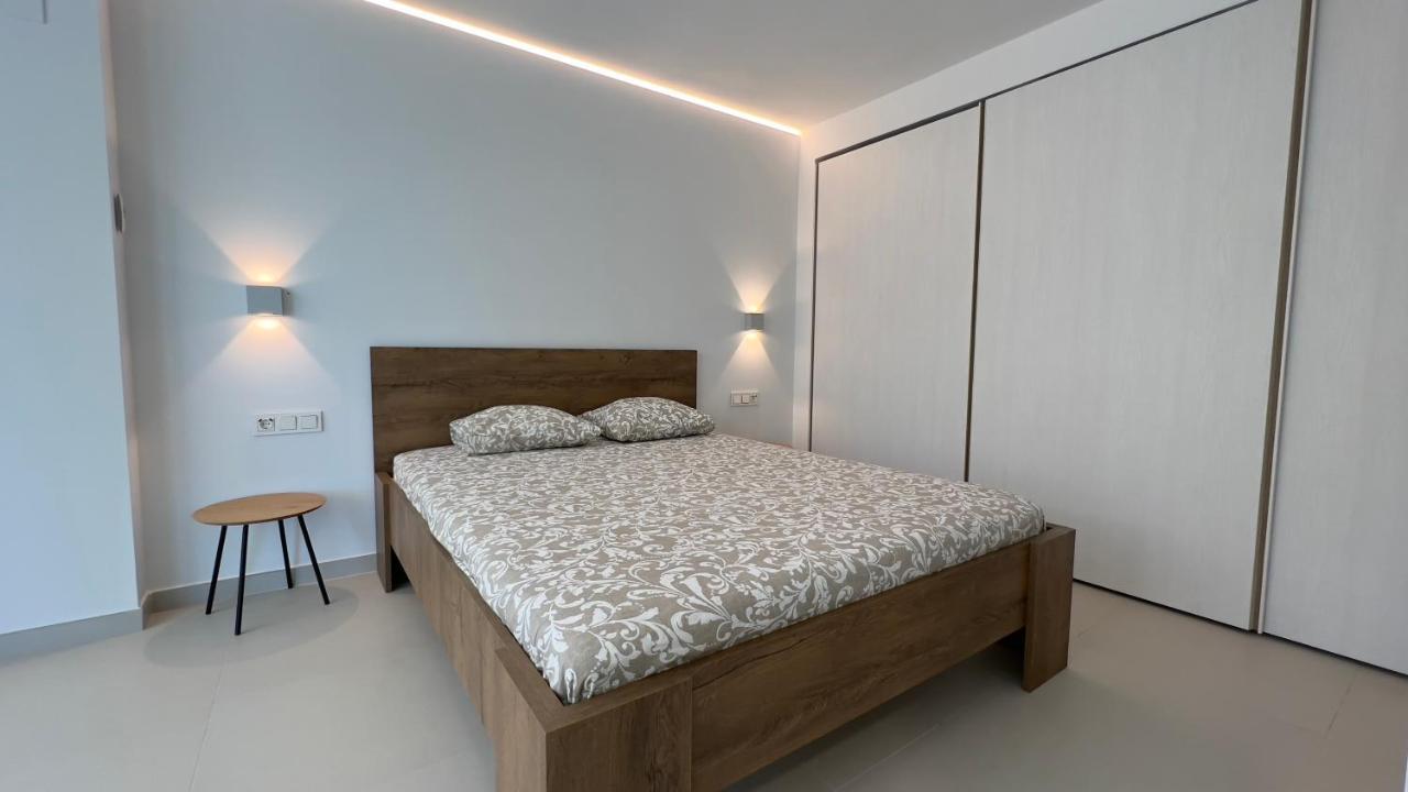 2Bedroom Beach Front Unit Wave Collection Фуенхірола Екстер'єр фото