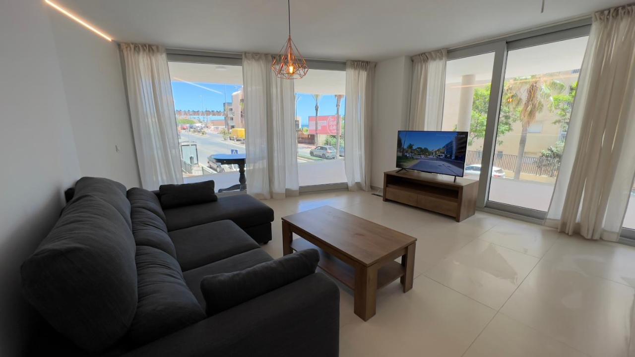 2Bedroom Beach Front Unit Wave Collection Фуенхірола Екстер'єр фото
